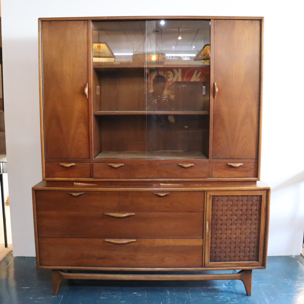 レーンカップボード