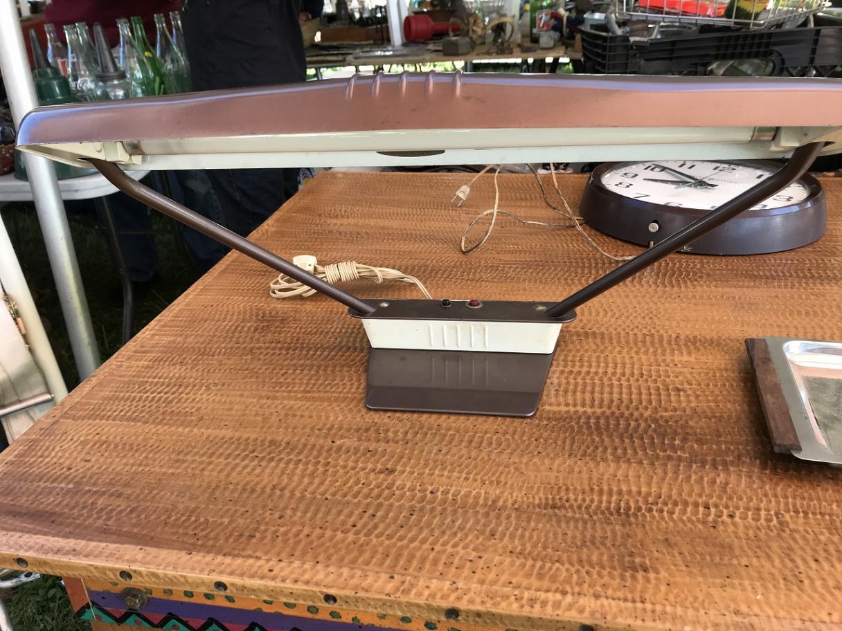 デイザーデスクランプ