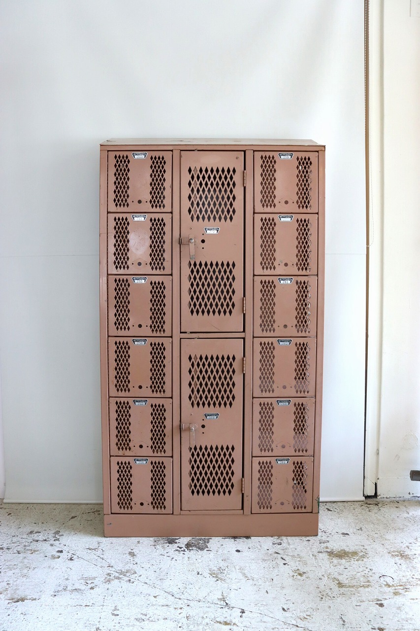 Superior Wire & Iron Products製スチールロッカー