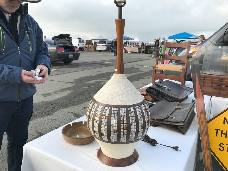 テーブルランプ