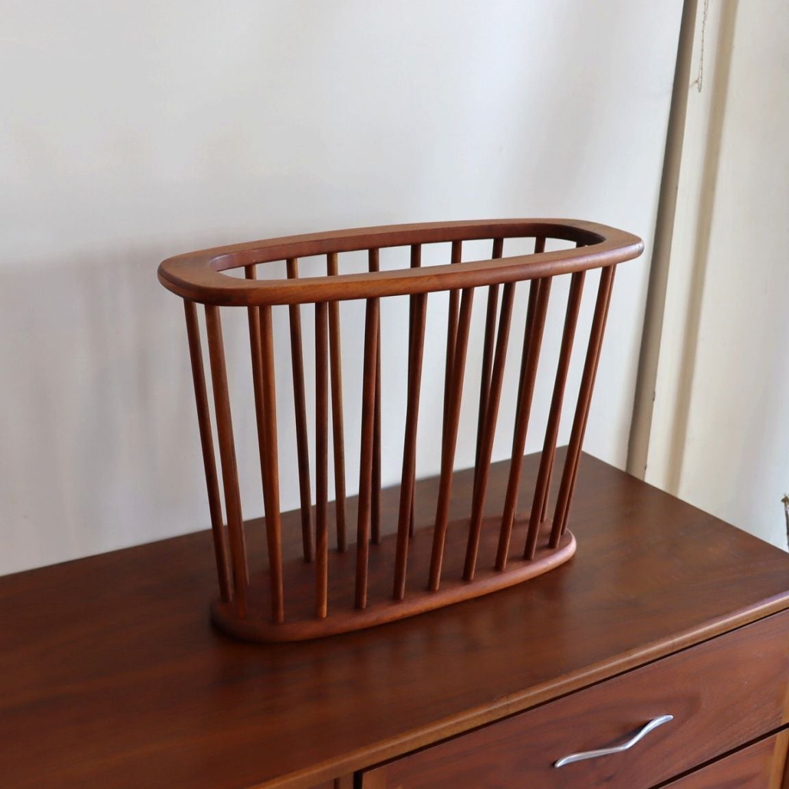 アーサー・ウマノフマガジンラック