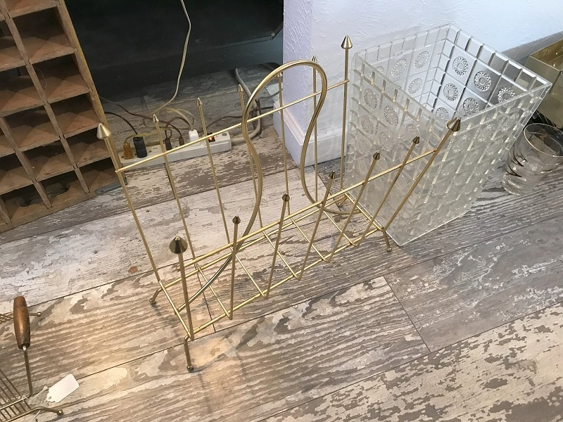 マガジンラック