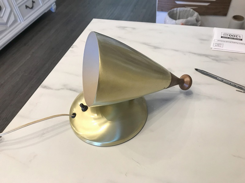 ブラケットランプ