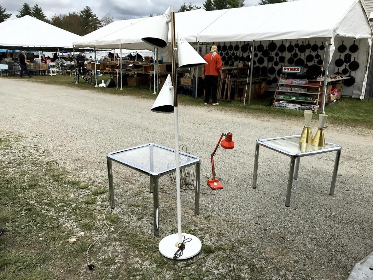 3灯フロアランプ