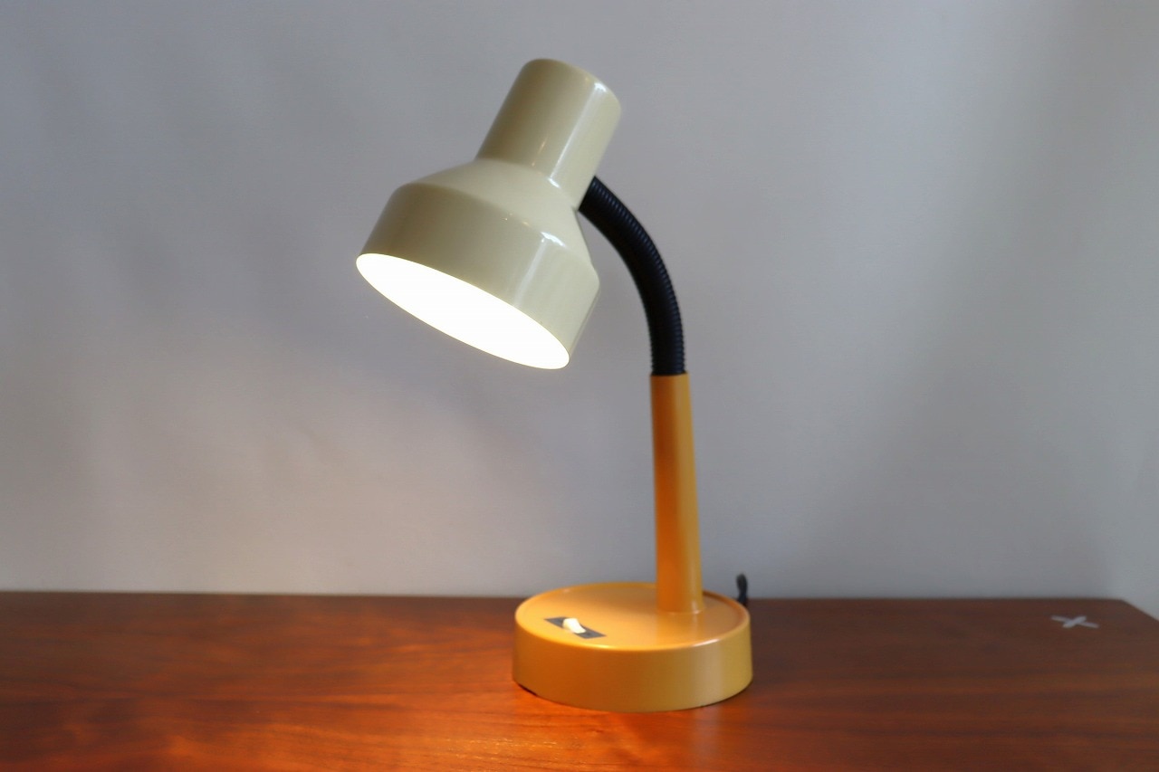 グースネックデスクランプ