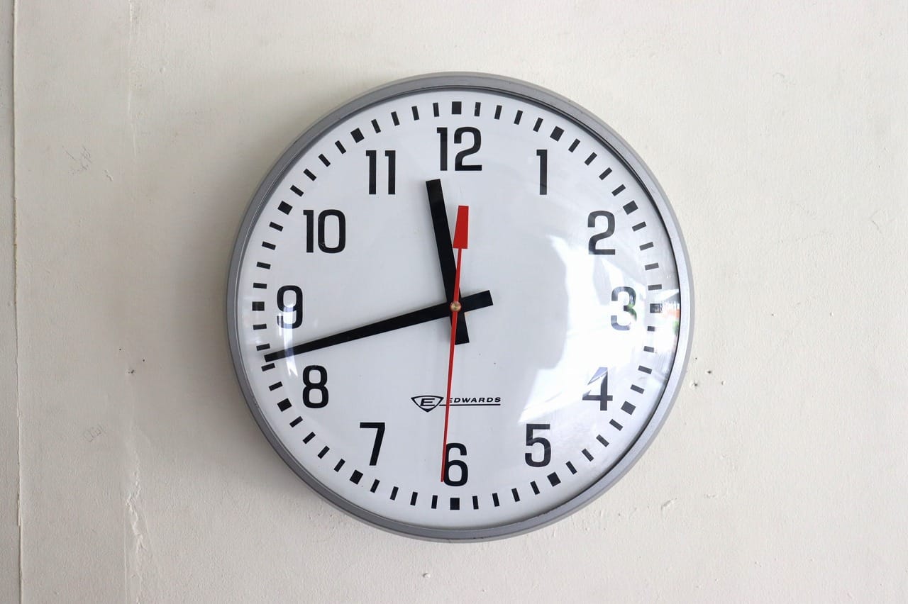 EDWARDS社製スクールクロック