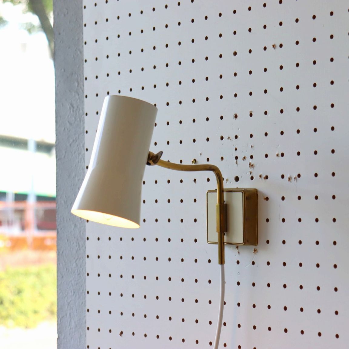 ホワイトシェードブラケットランプ