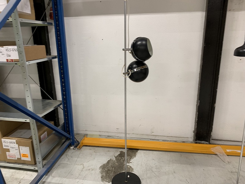 2灯フロアランプ