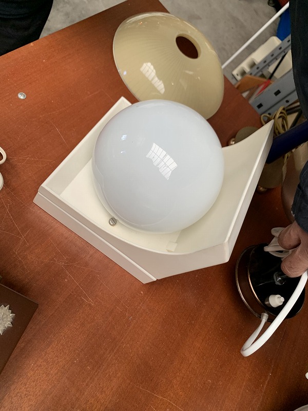 ブラケットランプ