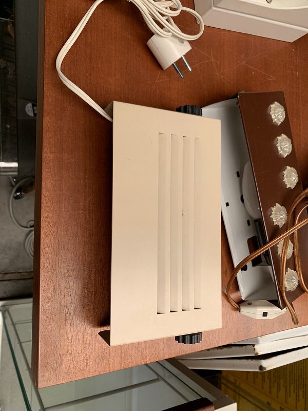 ブラケットランプ