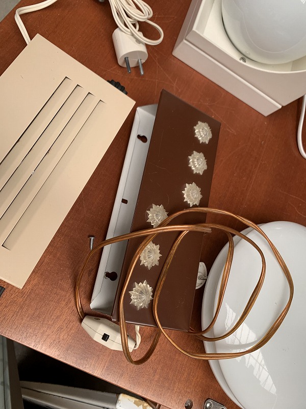 ブラケットランプ