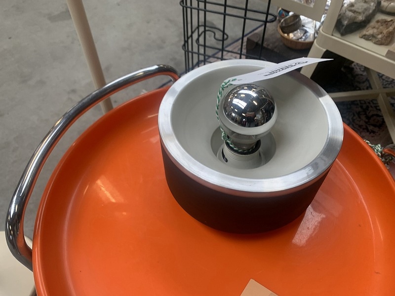 ブラケットランプ