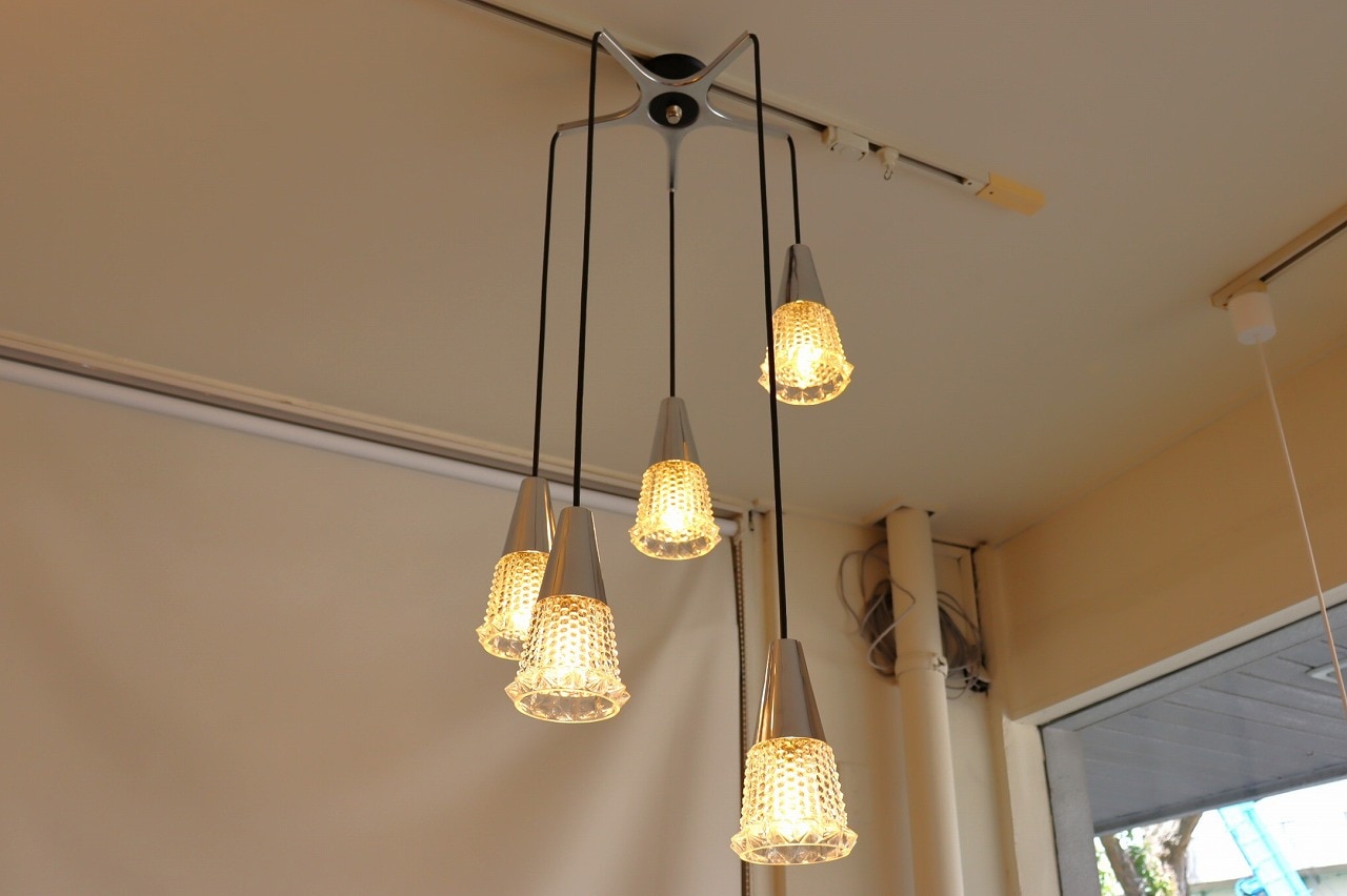 5連ガラスシャンデリア