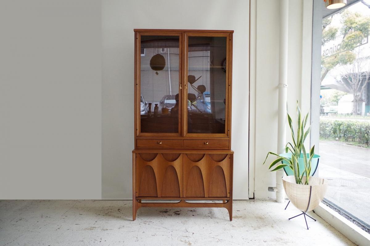 ブロイヒル社製カップボード | FURNITURE | パームスプリングス