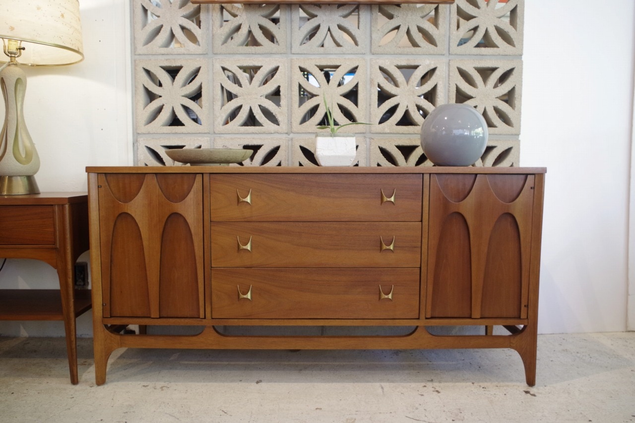 ブロイヒル社製ブラジリアサイドボード | FURNITURE | パーム