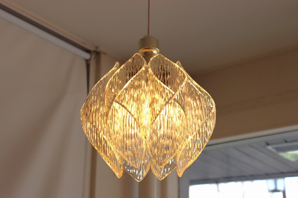 ルーサイトペンダントランプ