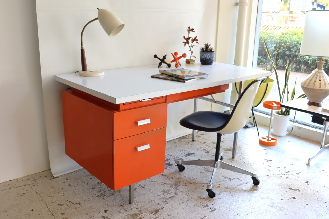 ジョージネルソンMMGデスク