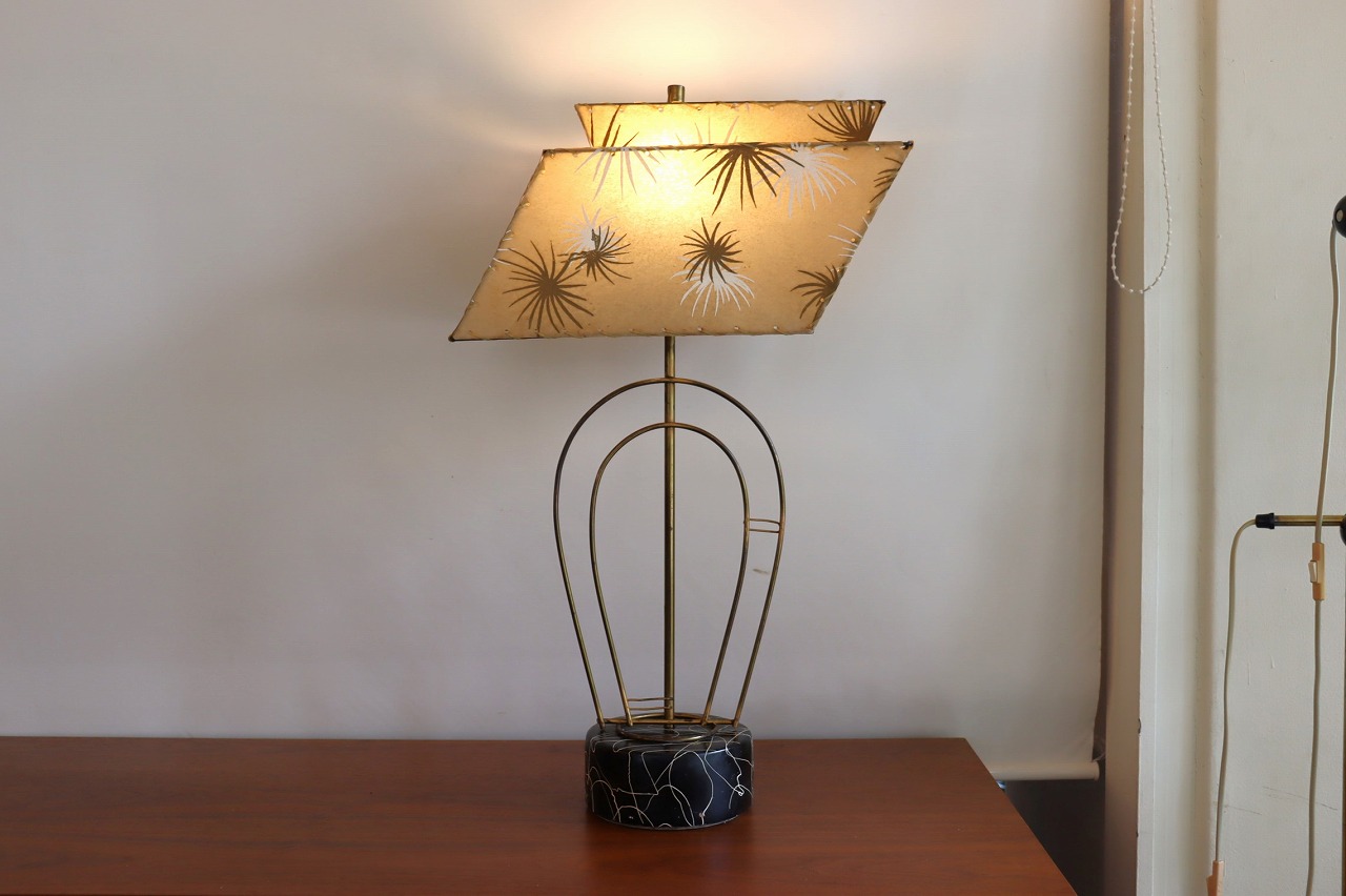 ファイバーシェードテーブルランプ | LAMP | パームスプリングス