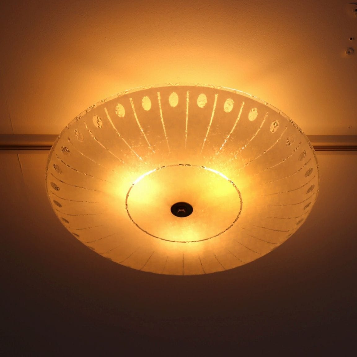 ガラスシーリングランプ