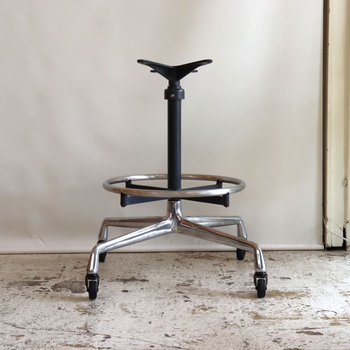 ハーマンミラー社製ドラフティングベース