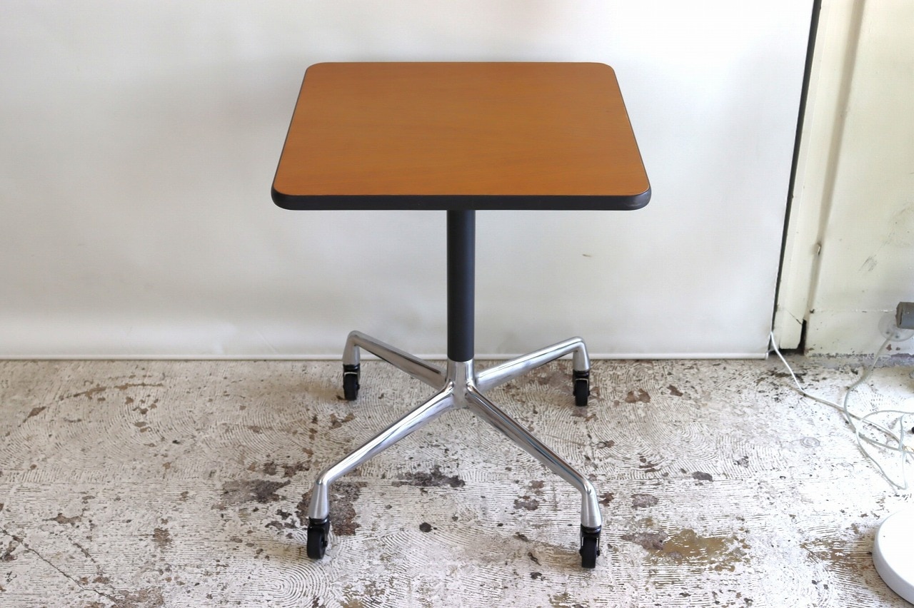 ハーマンミラー社製キャスターテーブル