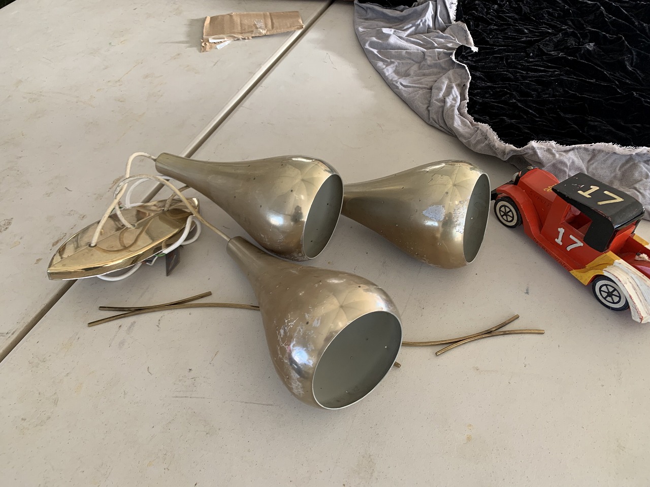 3灯ペンダントランプ