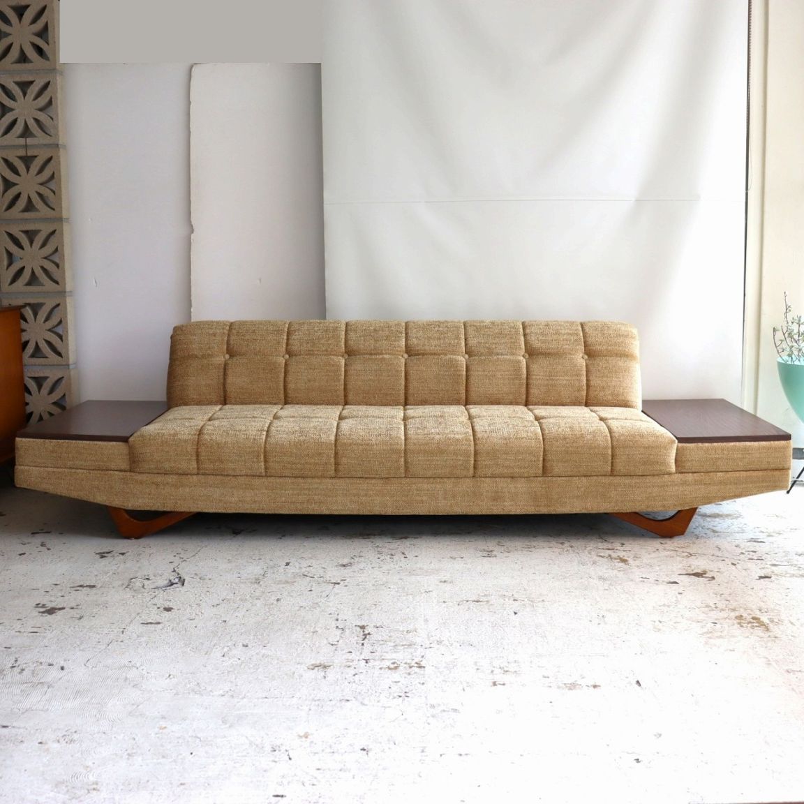 エイドリアン・ピアソール　ヴィンテージソファ