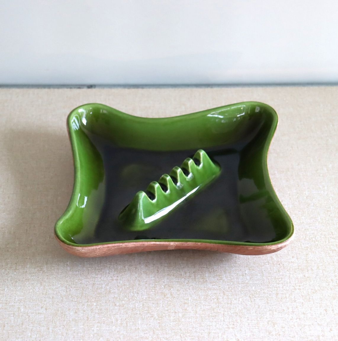 グリーンアッシュトレー