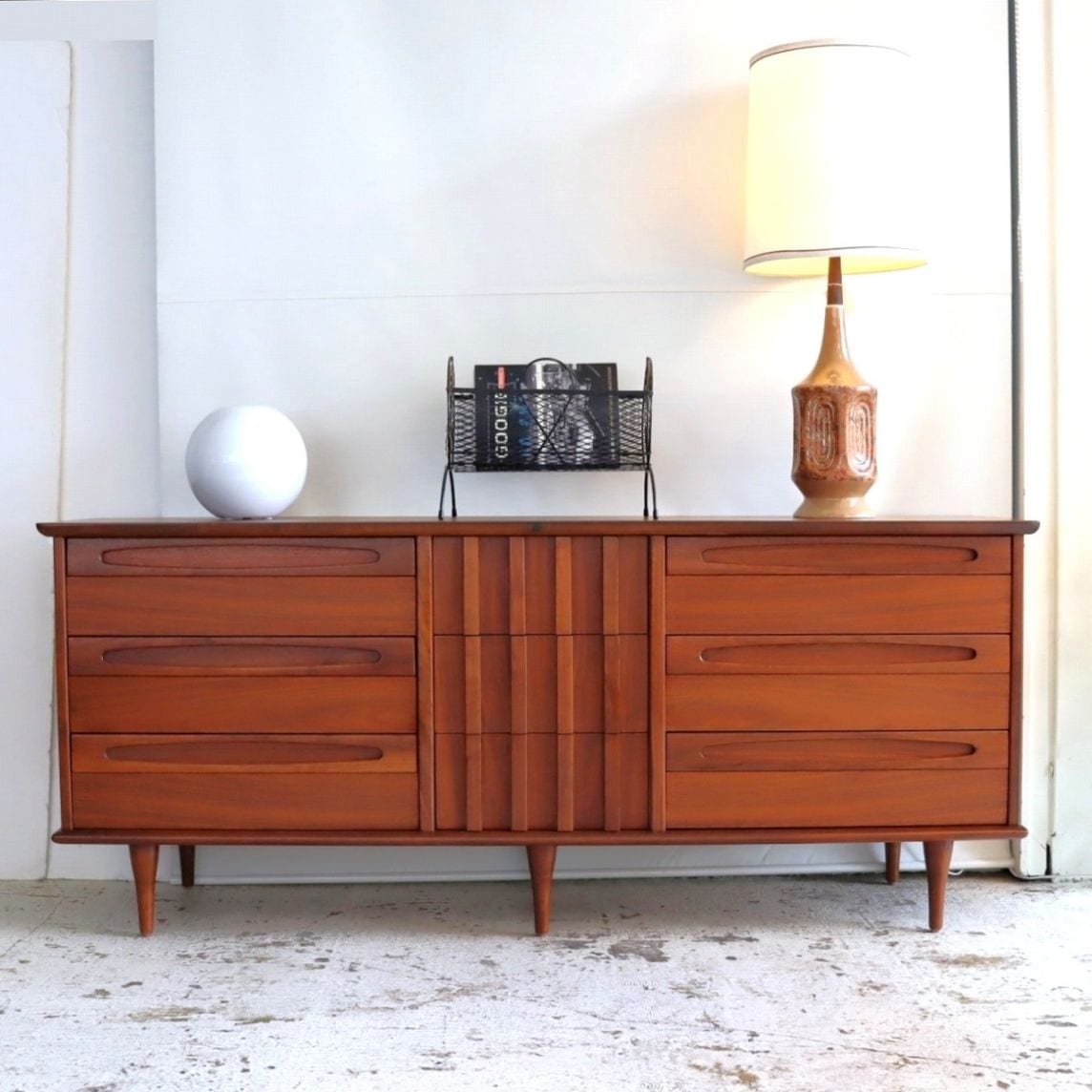 アメリカンオブマーチンズビル製サイドボード