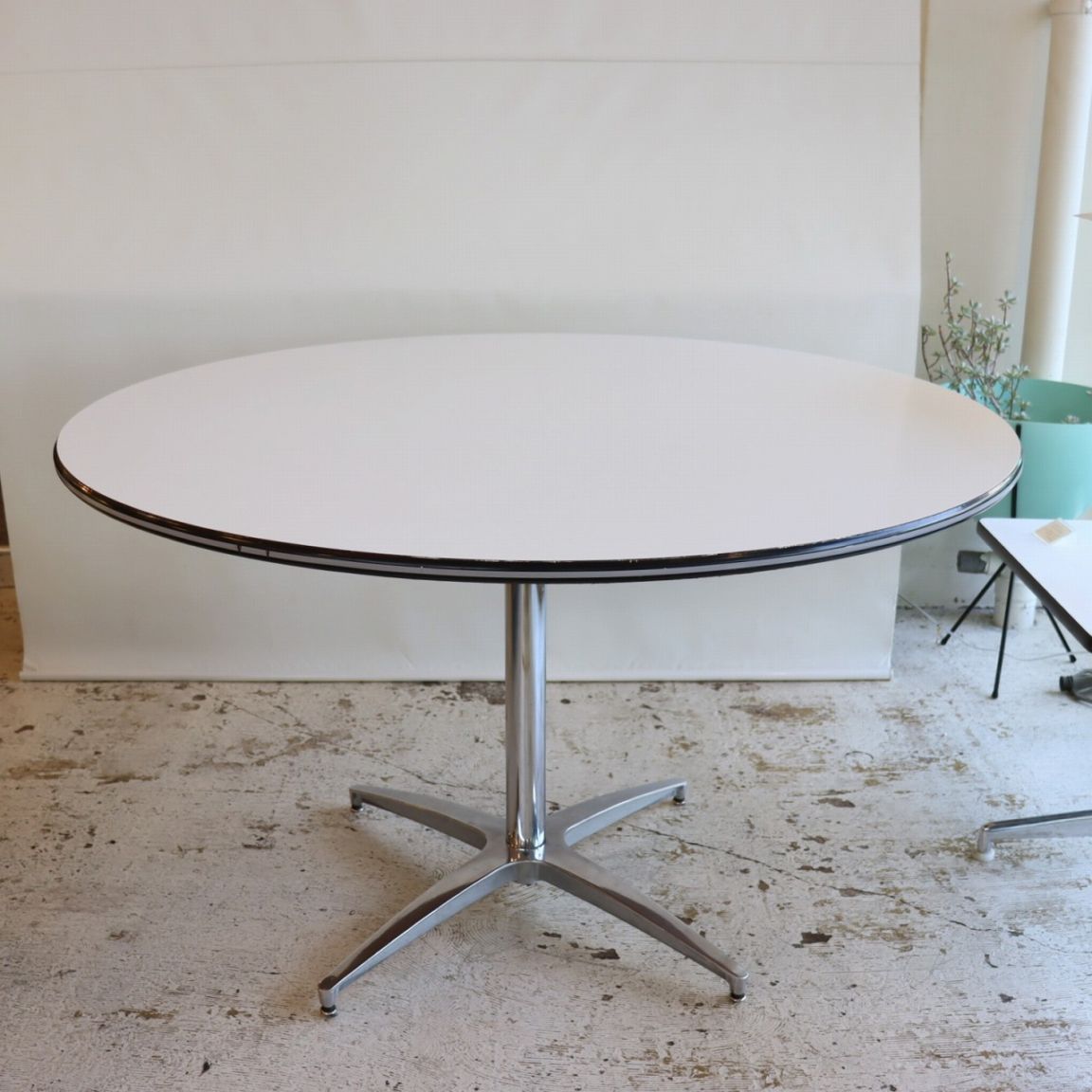 [HOLD]ラウンドダイニングテーブル