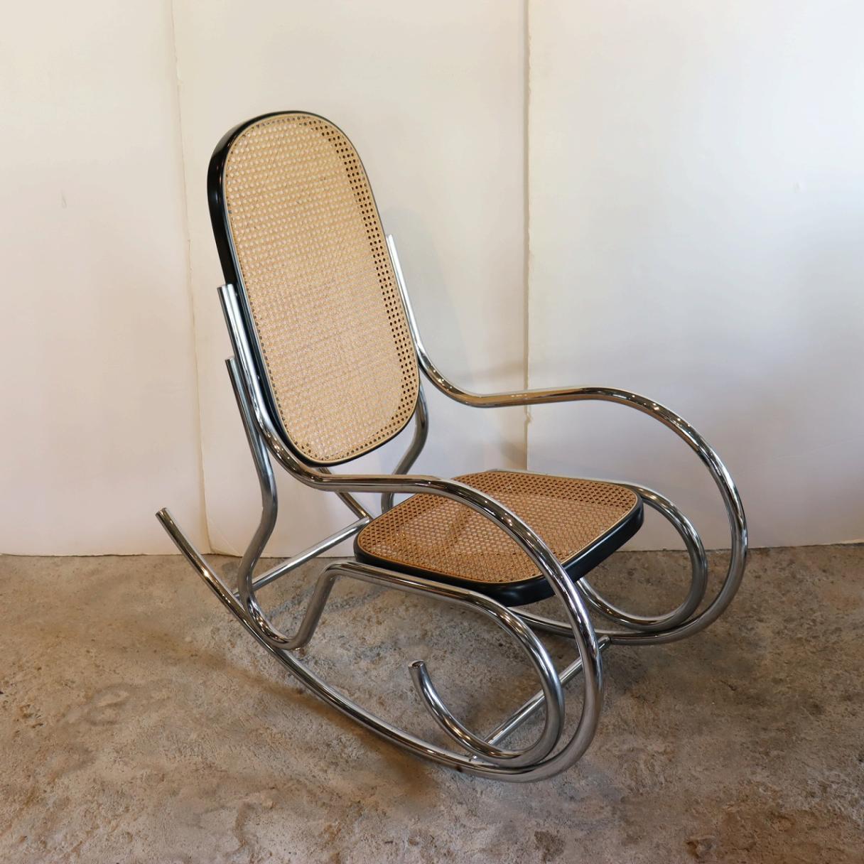 ラタンロッキングチェア