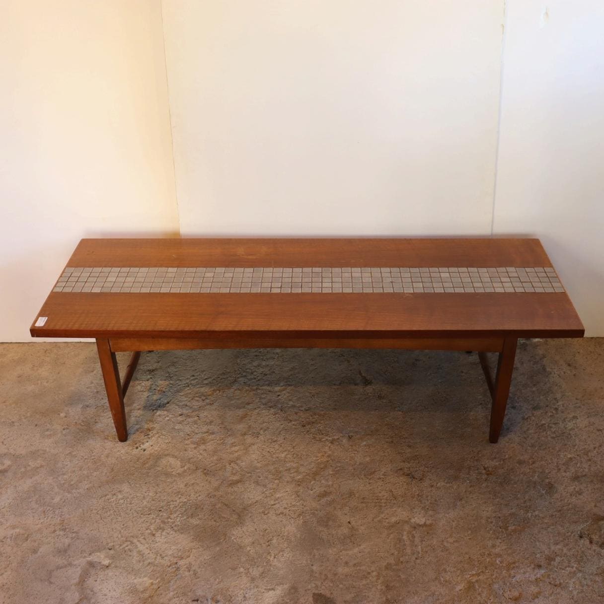 タイルトップ　コーヒーテーブル