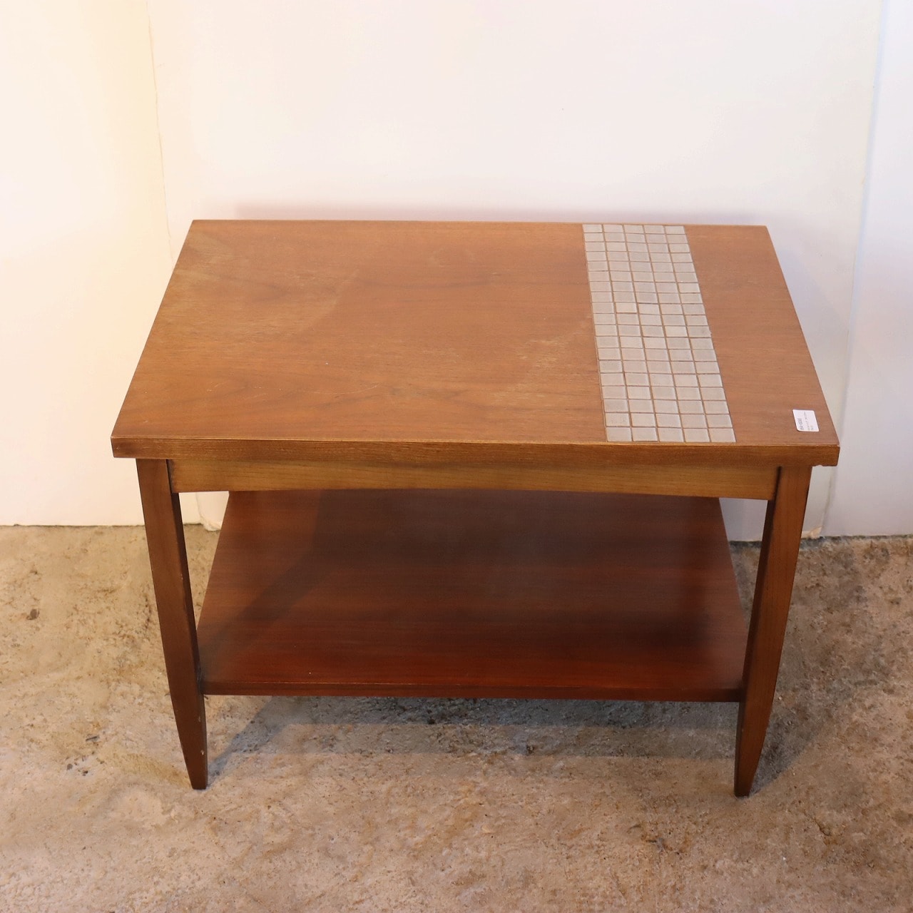 タイルトップ　サイドテーブル