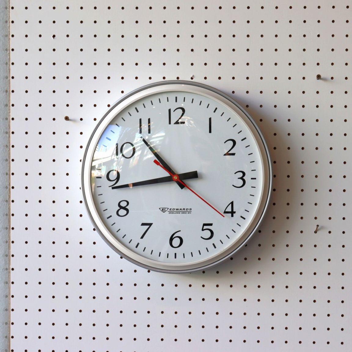 EDWARDS社製スクールクロック