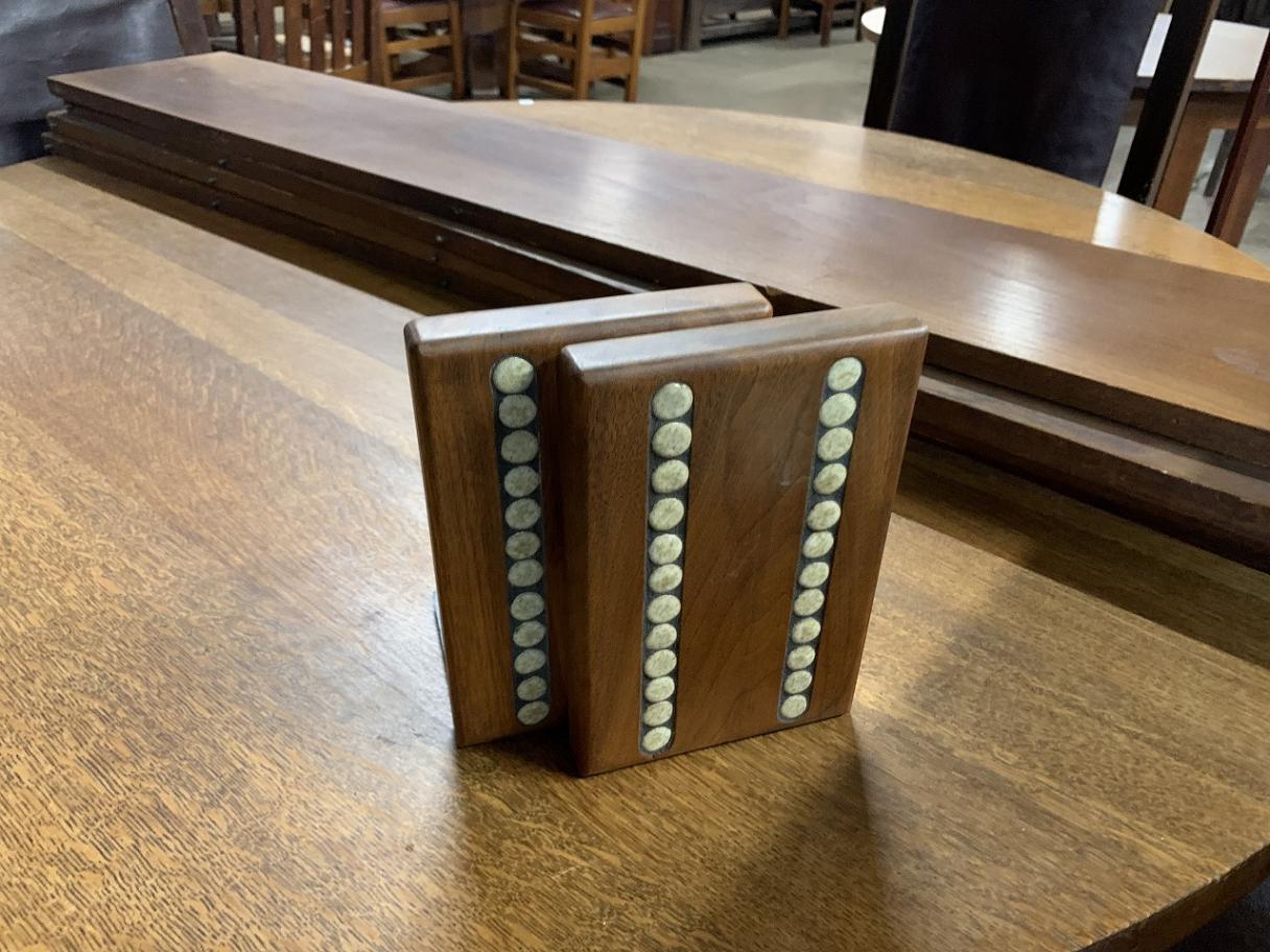 ブックスタンド