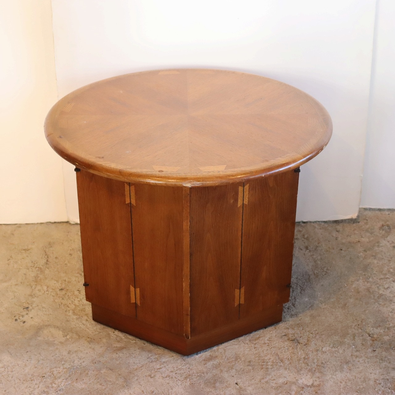 レーン　ラウンドサイドテーブル