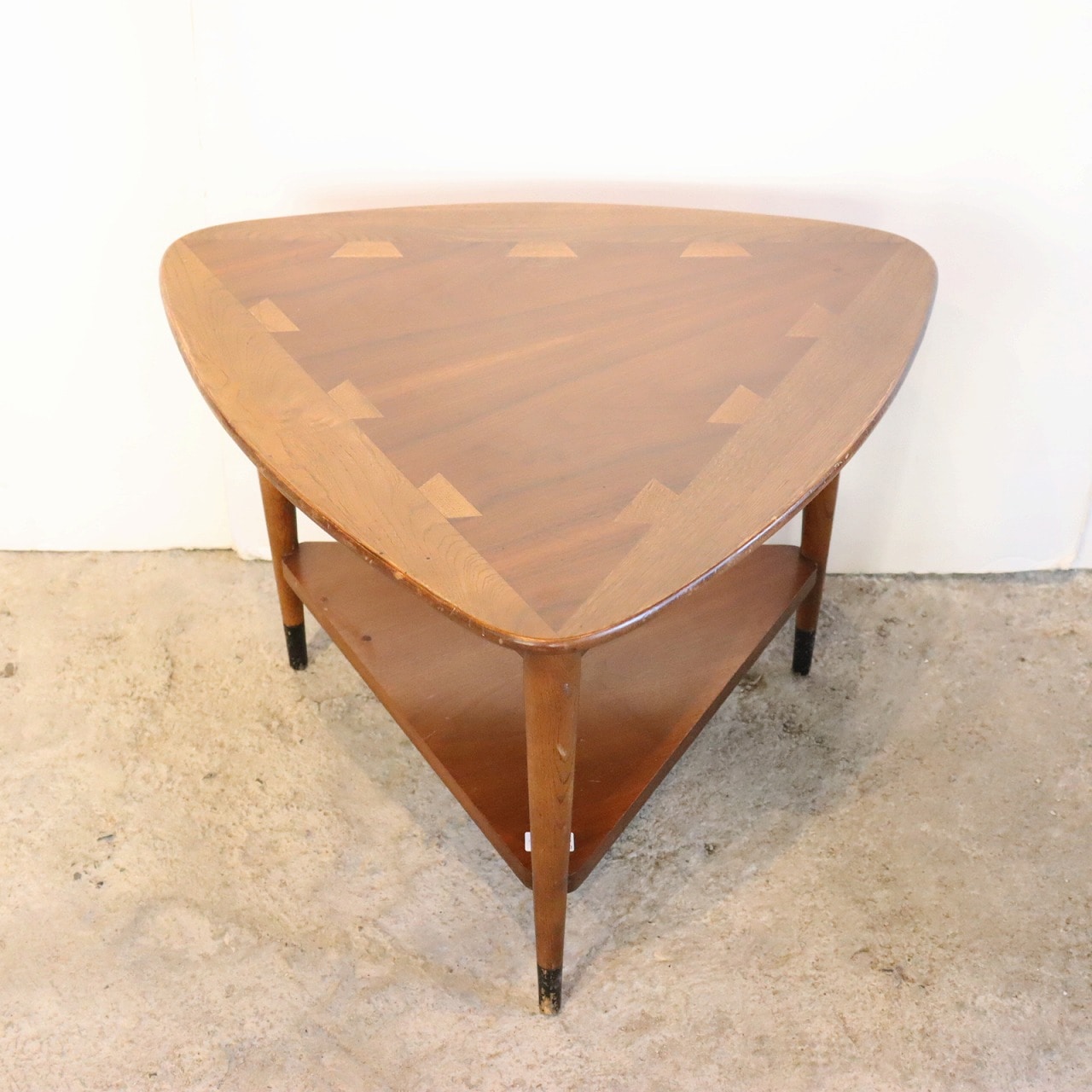 レーン　トライアングルテーブル