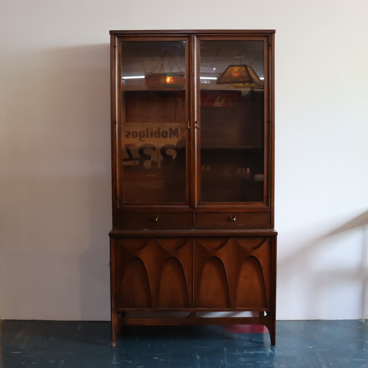 ブロイヒル　カップボード