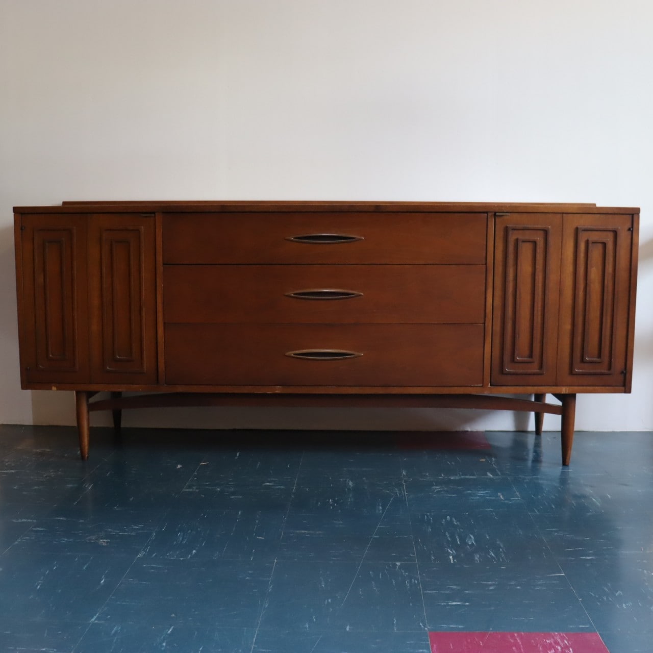 ブロイヒル　サイドボード