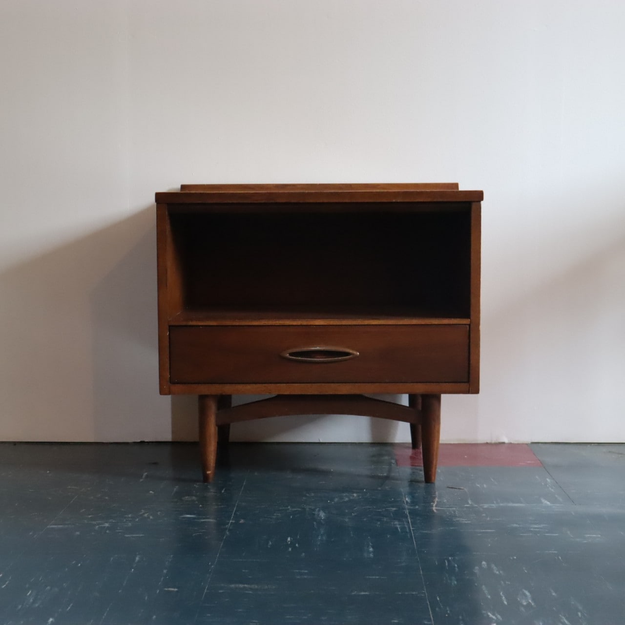 ブロイヒル　ナイトスタンド