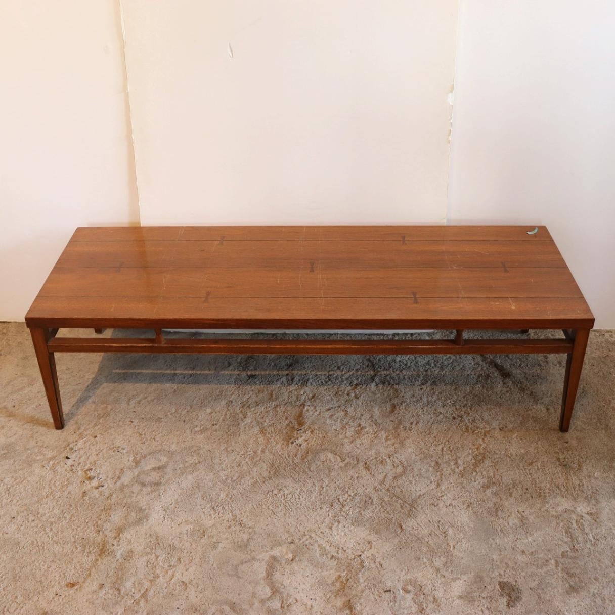 レーンコーヒーテーブル