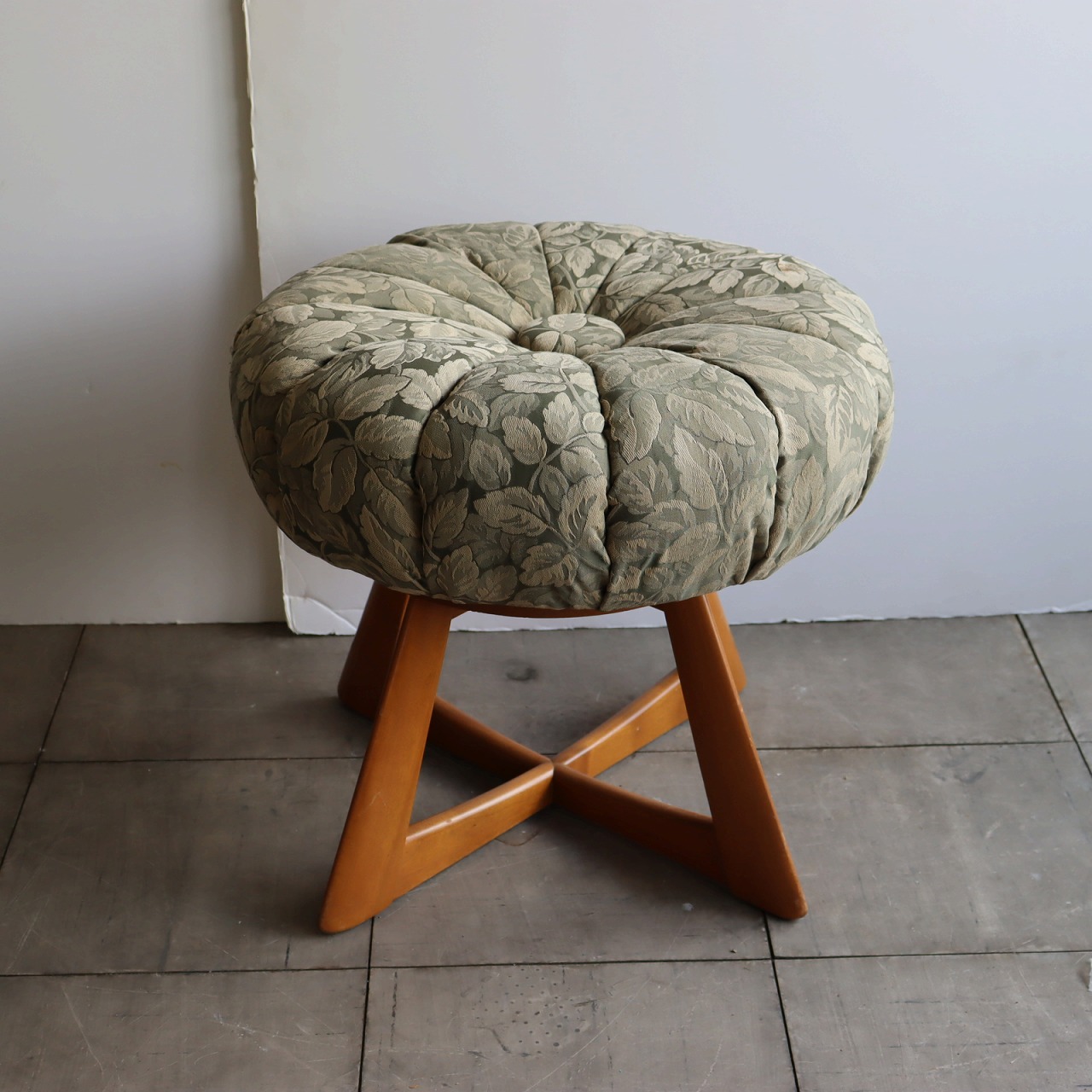 [HOLD]ヘイウッドスツール