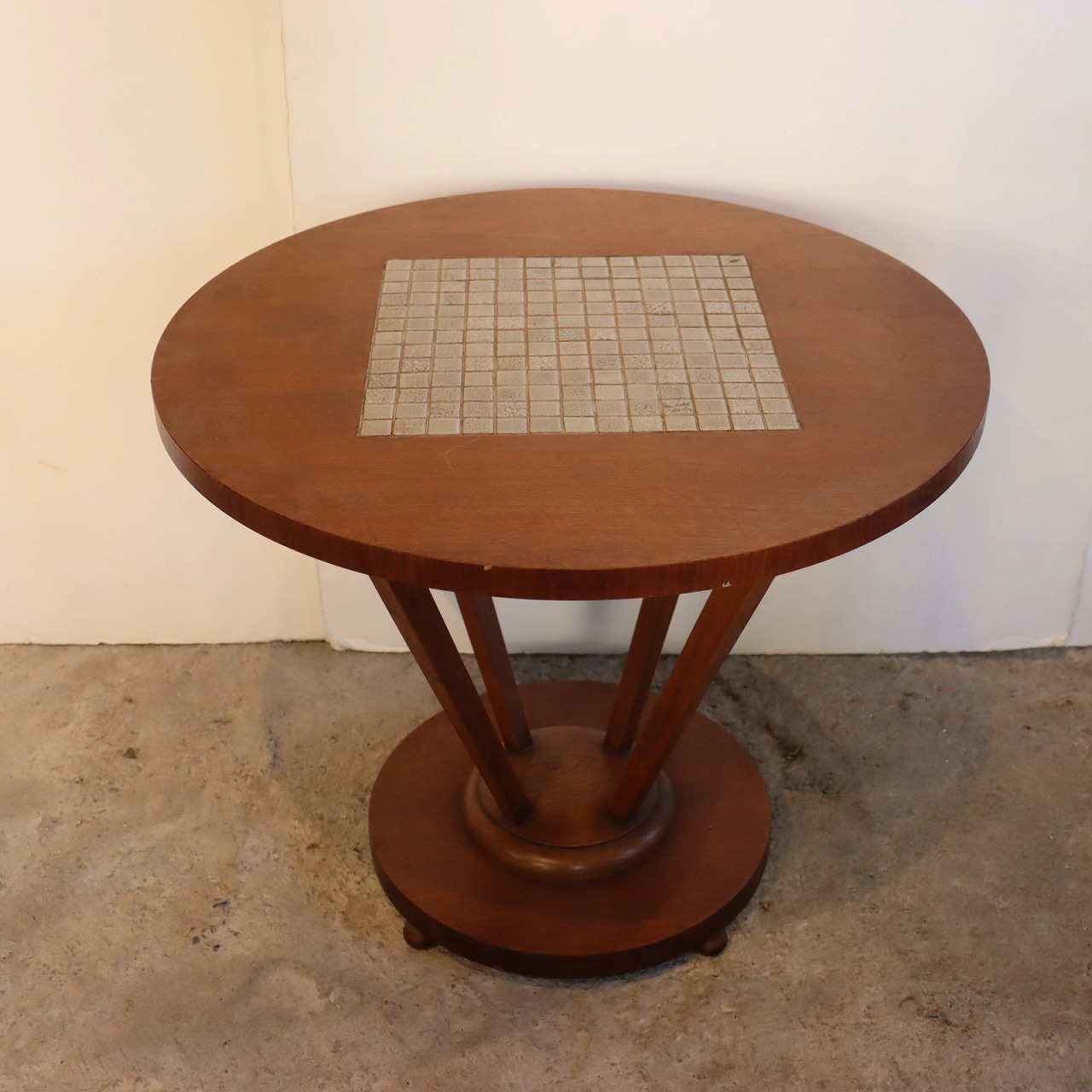 サイドテーブル