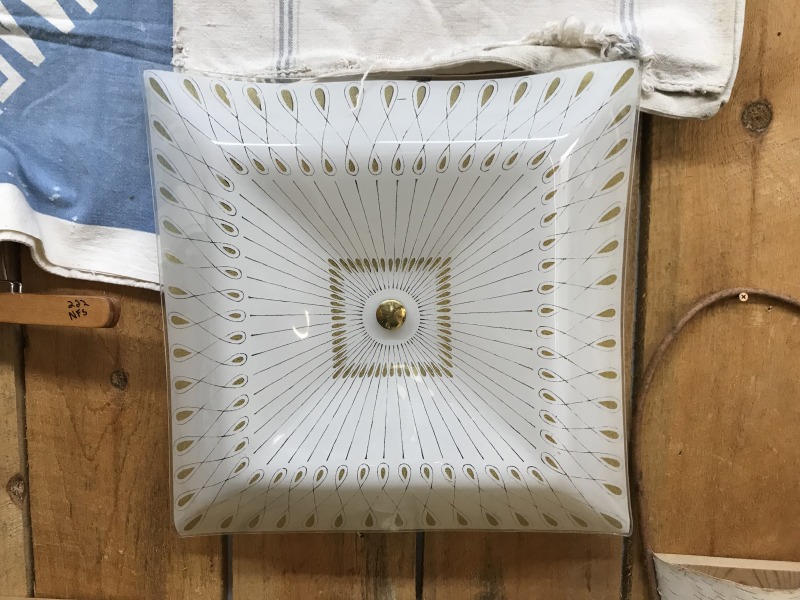 ガラスシーリングランプ