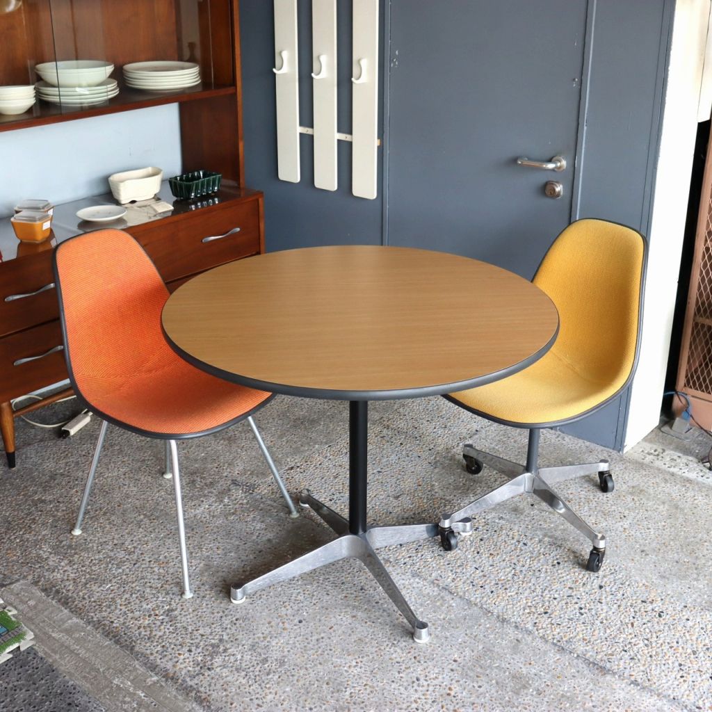 ハーマンミラー社製イームズ サイドシェルチェア(ジラードファブリック