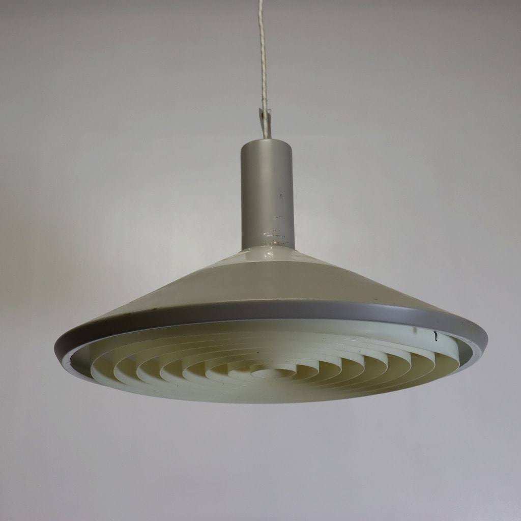 ペンダントランプ