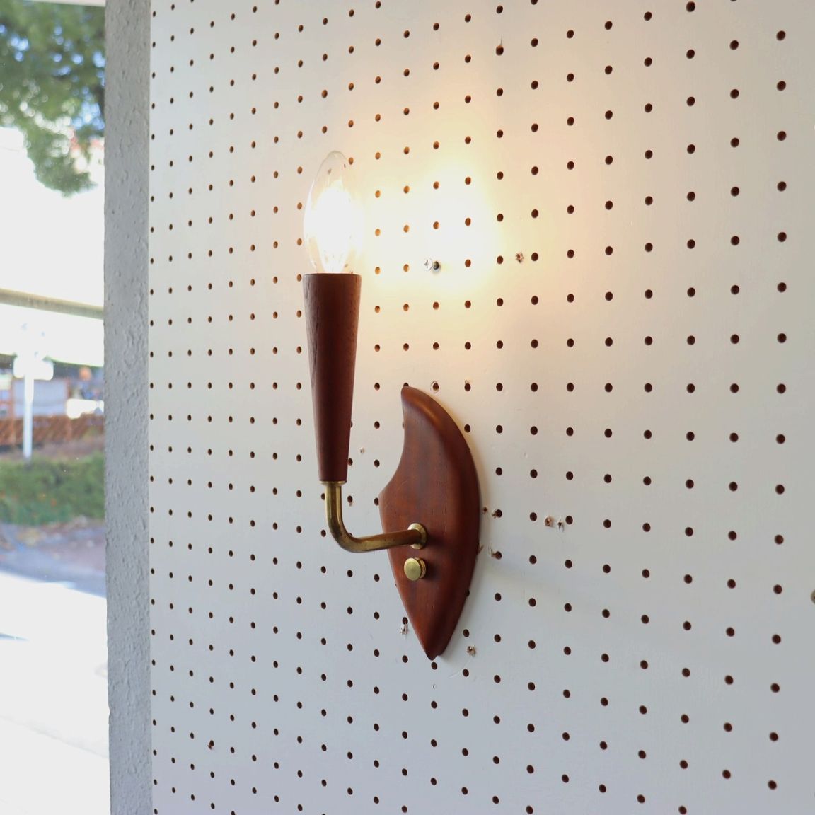 チークブラケットランプ