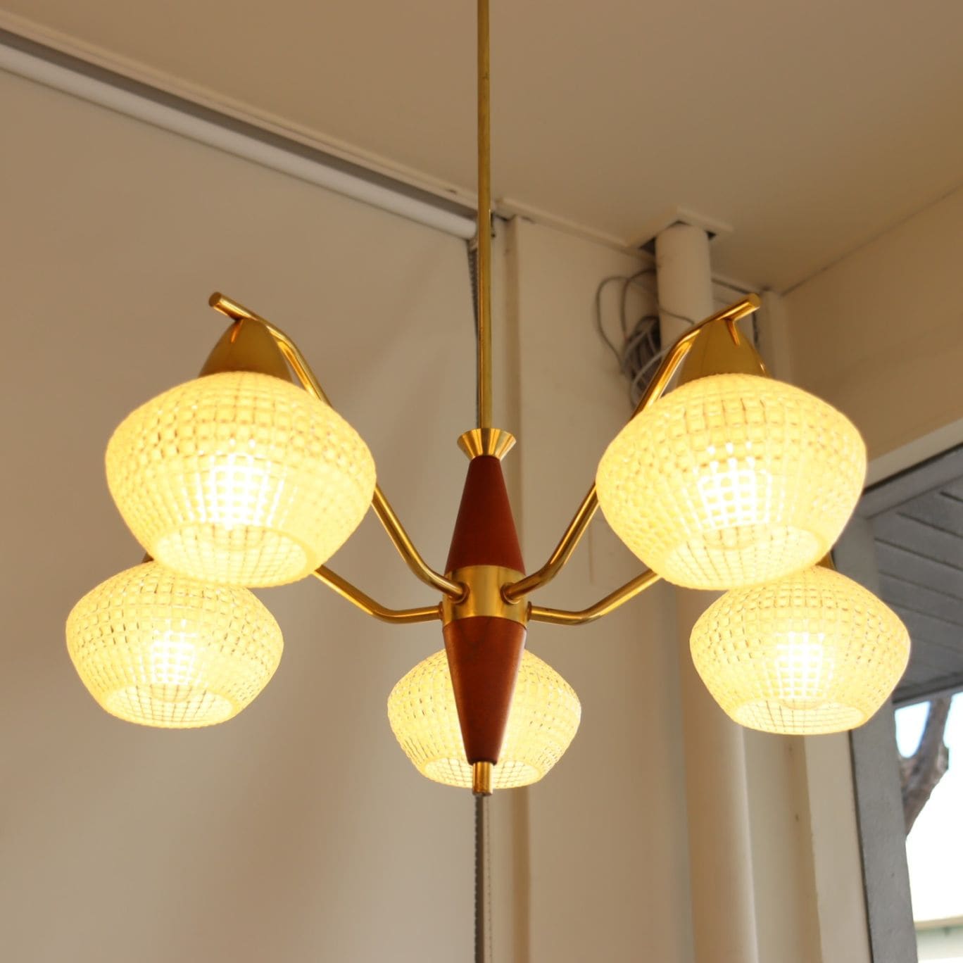 シャンデリア一覧 | パームスプリングス