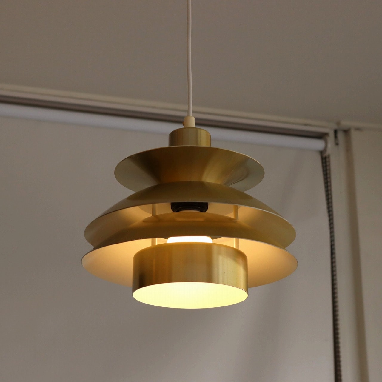 ゴールドペンダントランプ