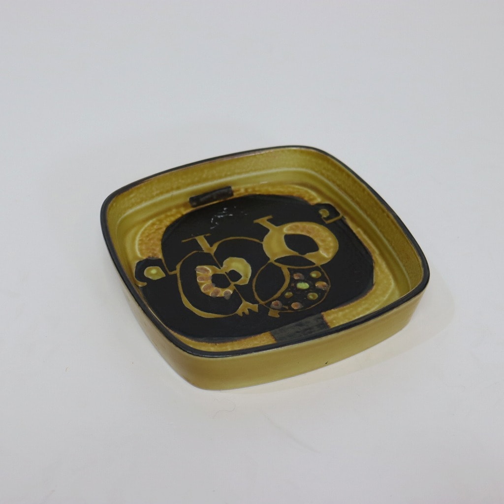 ポタリ―トレー